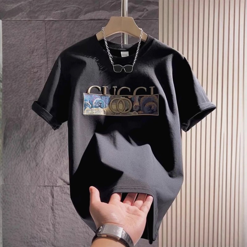 Gucci Black T-Shirt Review: A $7.31 Crewneck Where One Print Panel Does All the Design Work